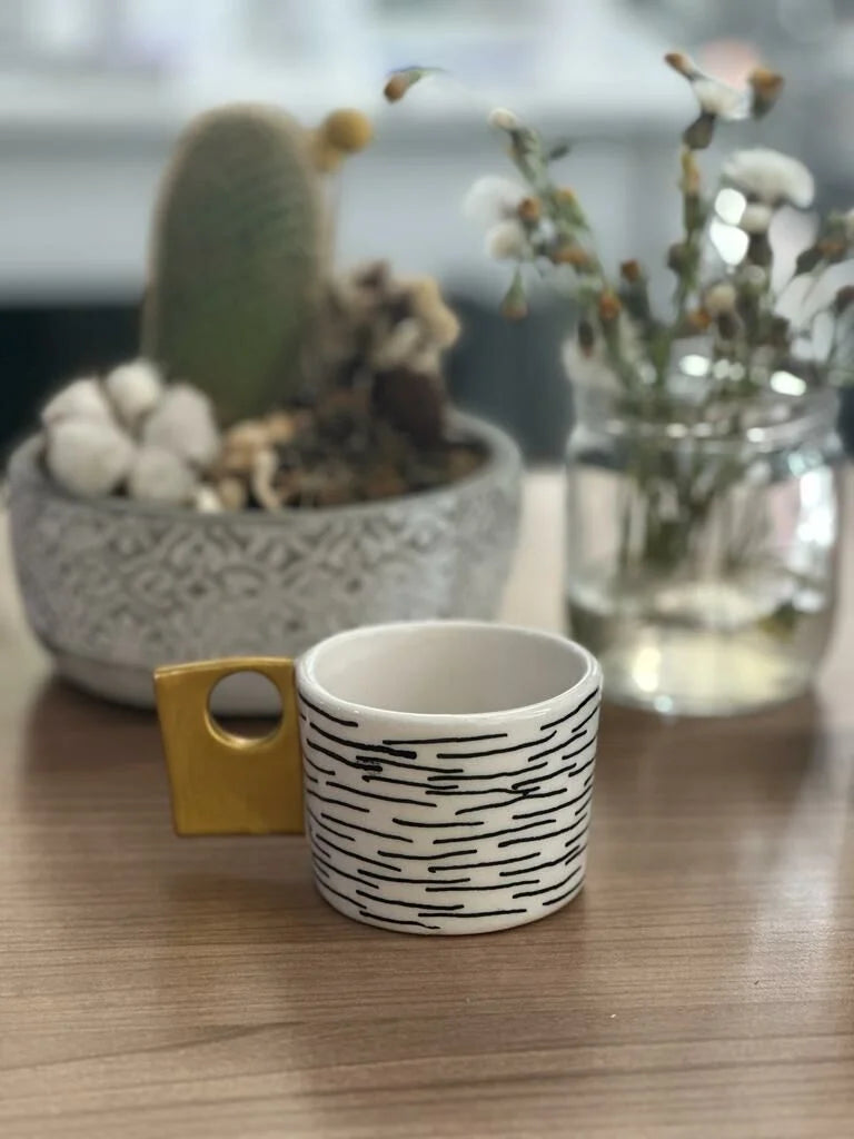 Gold Rectangular Hand Dot Mug Cup