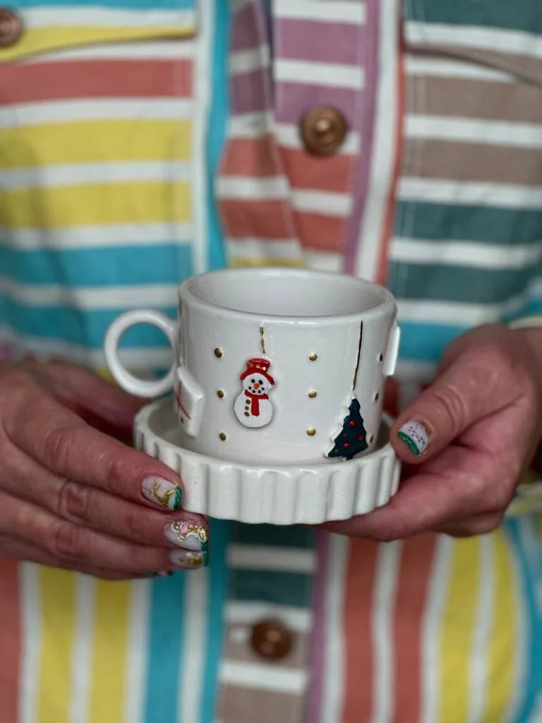 Gold Striped Snowflake Themed Mug Cup