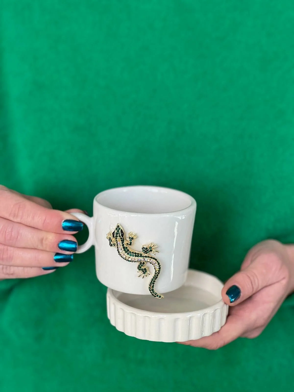 Dark Green Lizard Cup